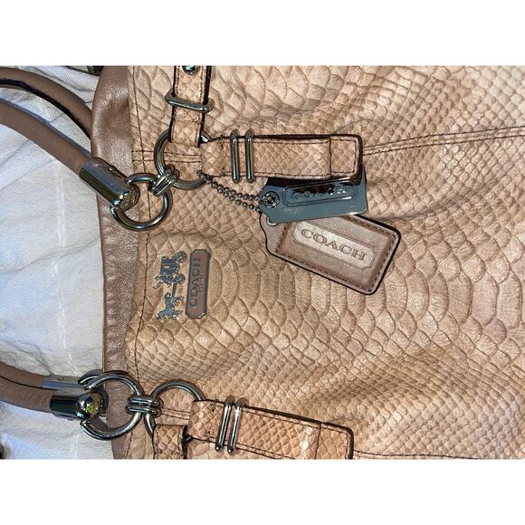 Coach Limited Edition Vintage Madison Embossed Tan Python Leather Shoulder Bag - Picture 3 of 12